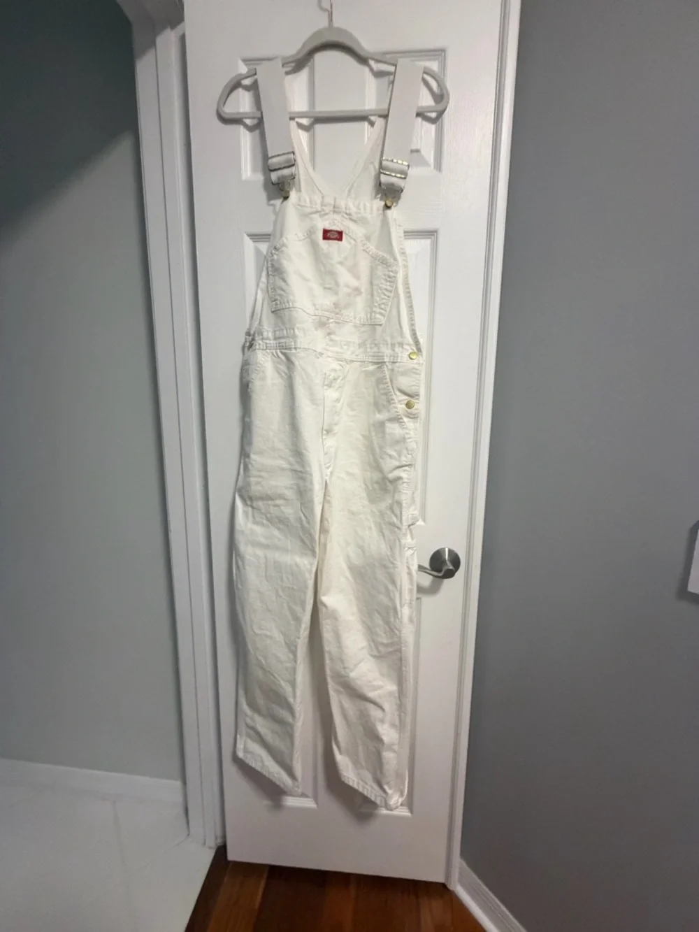 Dickies New White Painters Bib Overalls in size medium New - Picture 6 of 10